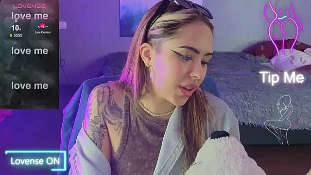 Snapshot of baby__kim chatting on October 2025 05:26:02 PM baby kim online show from October 2025 05:26:02 PM