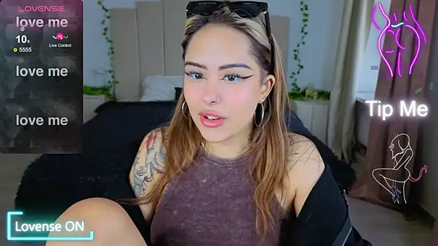 Snapshot of baby__kim chatting on October 2025 09:55:01 AM baby kim online show from October 2025 09:55:01 AM