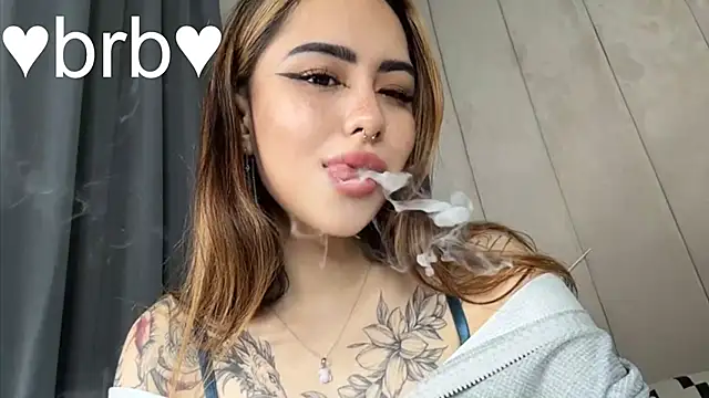 Snapshot of baby__kim chatting on November 2025 04:45:02 AM baby kim online show from November 2025 04:45:02 AM