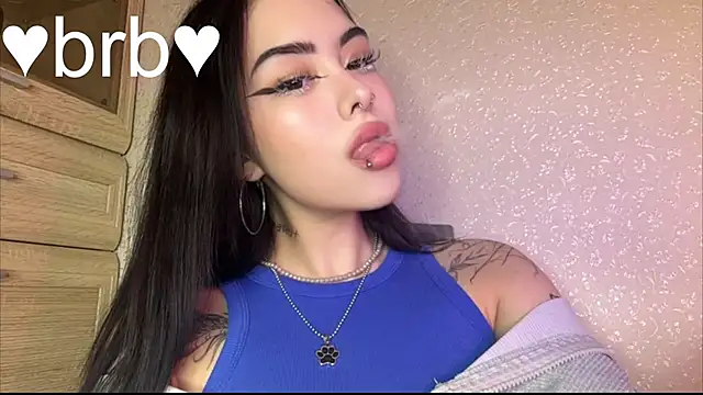 Snapshot of baby__kim chatting on February 2026 06:01:02 AM baby kim online show from February 2026 06:01:02 AM