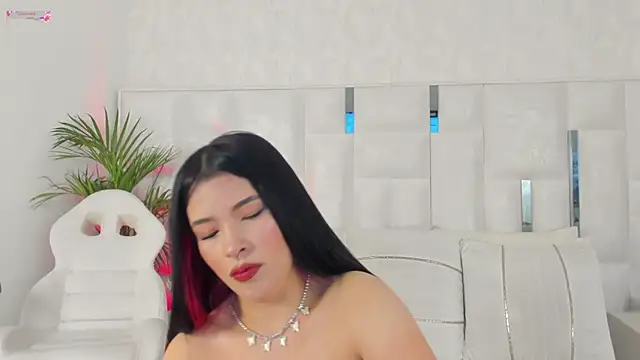 im nika  online show from October 2025 02:02:02 PM