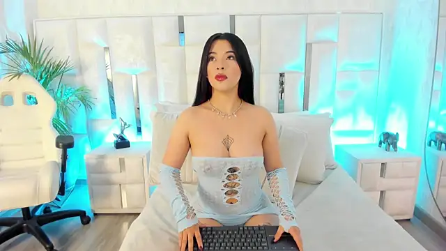 im nika  online show from October 2025 01:01:02 PM