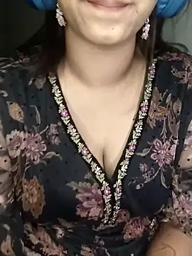 Snapshot of Sexy-Shalinii chatting on February 2025 01:21:01 PM Sexy-Shalinii online show from February 2025 01:21:01 PM