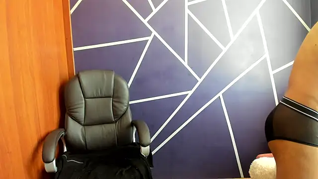 Snapshot of Pendragon1224 chatting on December 2024 02:49:01 PM Pendragon1224 online show from December 2024 02:49:01 PM