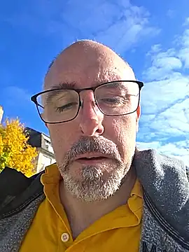 Snapshot of Crosss-23cm chatting on October 2025 10:27:02 AM Crosss-23cm online show from October 2025 10:27:02 AM