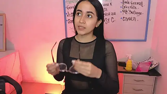 Mia Fischer online show from March 2026 12:19:02 PM