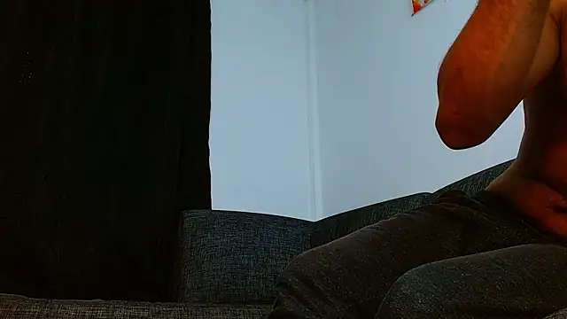 Snapshot of Benjamin_show chatting on March 2025 01:45:02 AM Benjamin show online show from March 2025 01:45:02 AM