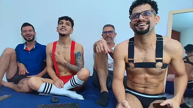 Snapshot of Benjamin_show chatting on November 2025 10:45:02 PM Benjamin show online show from November 2025 10:45:02 PM