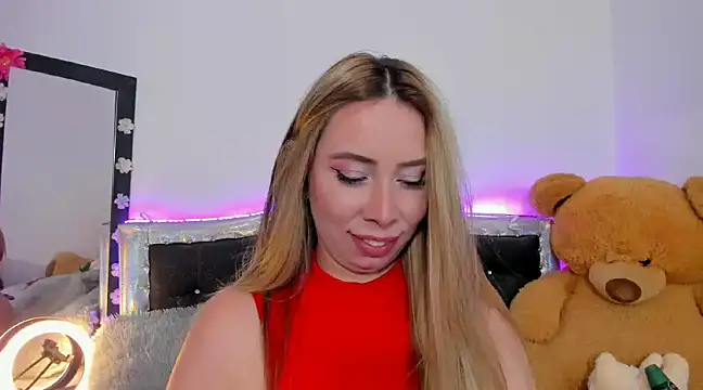 JanneKim online show from January 2025 08:12:01 PM