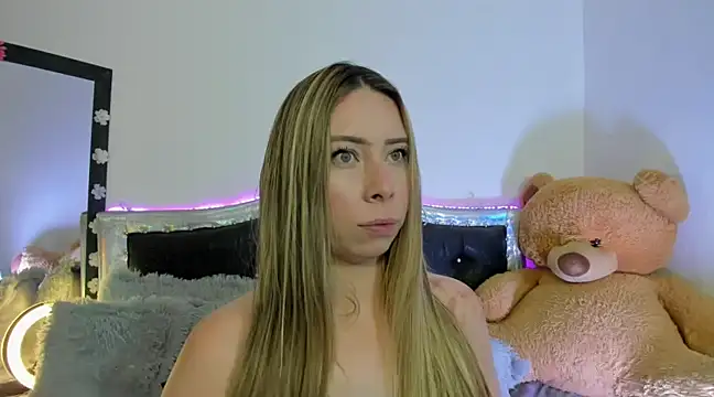 JanneKim online show from February 2025 07:43:02 PM