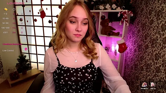 Snapshot of LianaBright chatting on January 2025 07:49:02 AM LianaBright online show from January 2025 07:49:02 AM