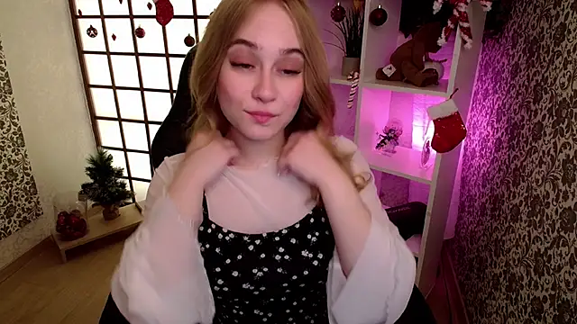 Snapshot of LianaBright chatting on January 2025 01:58:02 AM LianaBright online show from January 2025 01:58:02 AM