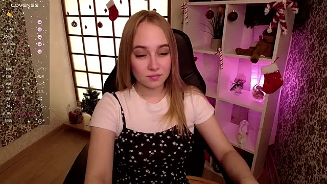 Snapshot of LianaBright chatting on January 2025 02:11:02 AM LianaBright online show from January 2025 02:11:02 AM