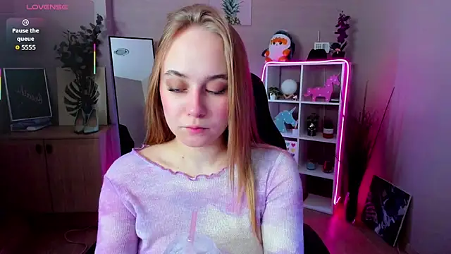 LianaBright online show from February 2026 02:06:02 AM