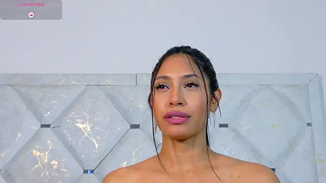 Anna risse online show from December 2025 06:44:02 AM