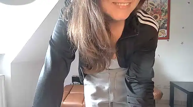 stunning Rosi online show from February 2025 01:02:01 PM