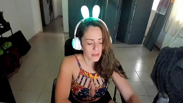 Snapshot of jessiburningheels chatting on February 2025 09:58:02 AM jessiburningheels online show from February 2025 09:58:02 AM