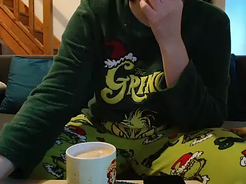 Snapshot of Lauzo21 chatting on November 2025 06:58:01 AM Lauzo21 online show from November 2025 06:58:01 AM