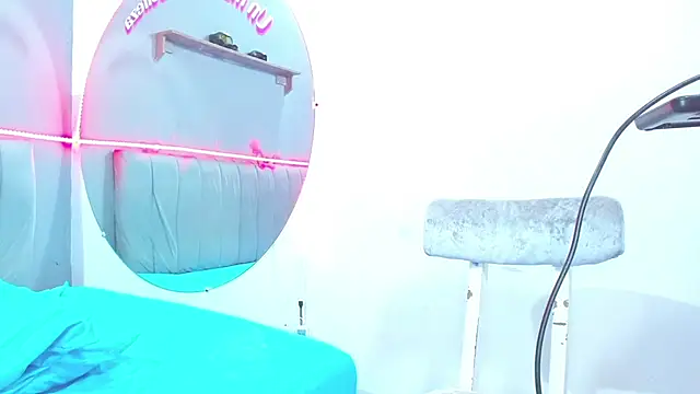 Snapshot of minimi_naty chatting on December 2024 10:37:01 PM minimi naty online show from December 2024 10:37:01 PM