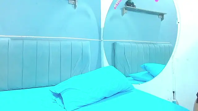 Snapshot of minimi_naty chatting on December 2024 07:22:02 PM minimi naty online show from December 2024 07:22:02 PM