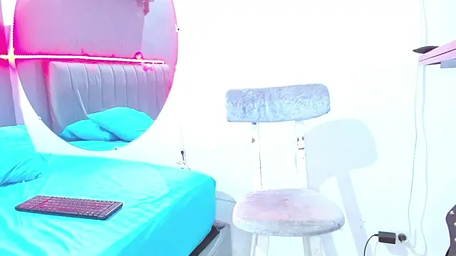 Snapshot of minimi_naty chatting on January 2025 10:44:01 PM minimi naty online show from January 2025 10:44:01 PM