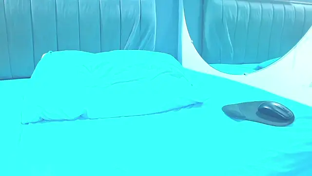 Snapshot of minimi_naty chatting on January 2025 11:33:01 PM minimi naty online show from January 2025 11:33:01 PM