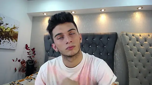 MrWilliseo online show from February 2025 08:08:02 PM