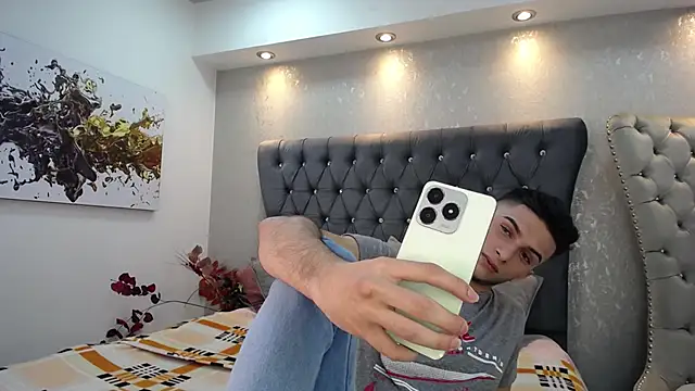 MrWilliseo online show from February 2025 08:02:02 PM