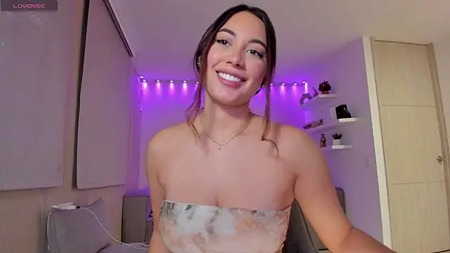 lupejones online show from October 2025 02:00:01 AM