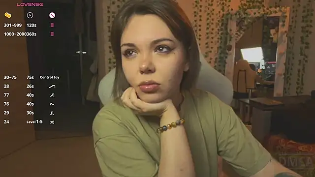 whoa-hoa-hoa-hoa-hoa online show from April 2026 04:44:01 PM