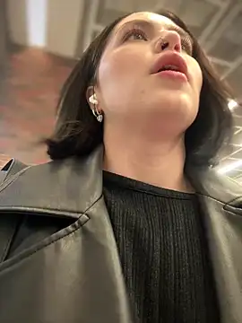 meow girl online show from December 2024 11:29:01 AM