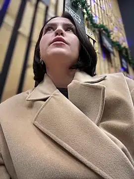 meow girl online show from December 2024 07:10:01 PM