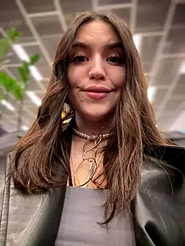 meow girl online show from December 2025 09:48:01 AM