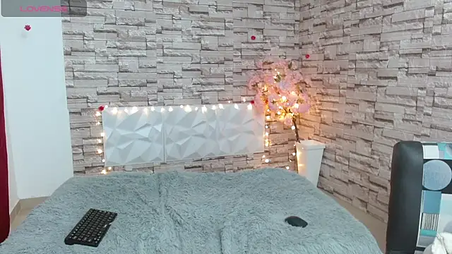 Snapshot of Vanse_lust chatting on February 2025 02:32:02 AM Vanse lust online show from February 2025 02:32:02 AM