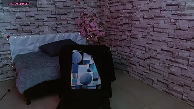 Snapshot of Vanse_lust chatting on March 2025 08:46:02 PM Vanse lust online show from March 2025 08:46:02 PM