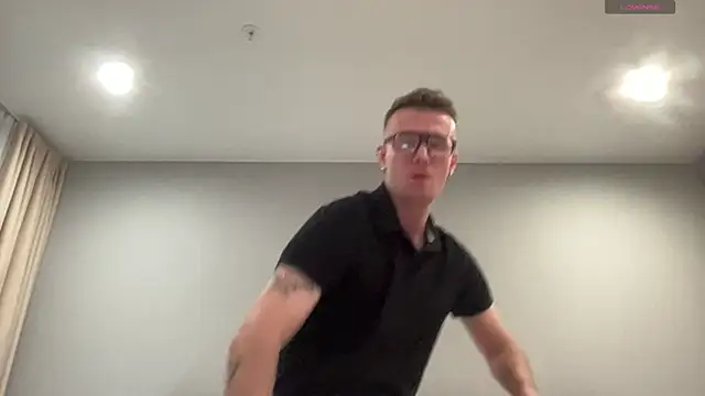 cute mark online show from November 2025 08:13:02 PM