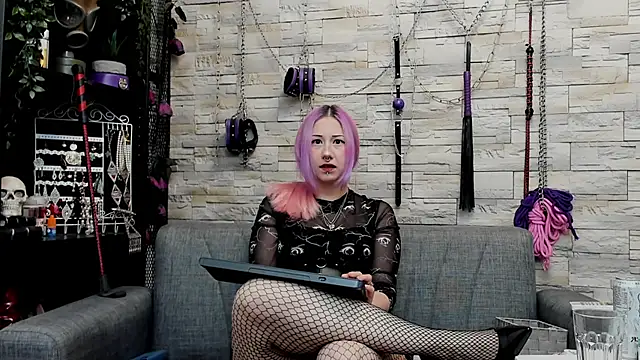 Snapshot of CruelMistress chatting on June 2026 12:45:02 AM CruelMistress online show from June 2026 12:45:02 AM