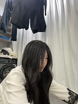 Snapshot of xyebobs chatting on December 2025 04:27:01 PM xyebobs online show from December 2025 04:27:01 PM