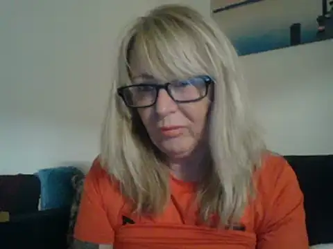 Snapshot of Miss-Cx chatting on January 2025 06:06:02 PM Miss-Cx online show from January 2025 06:06:02 PM