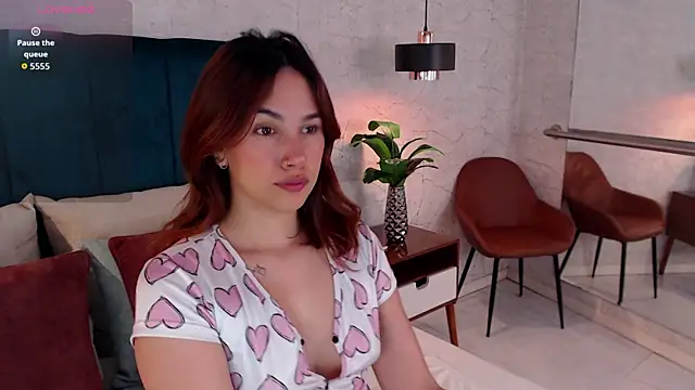 AdeleAndersonn online show from October 2025 12:55:01 PM