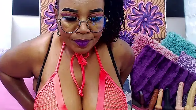 Snapshot of MATURExxxASS chatting on October 2025 01:36:02 AM MATURExxxASS online show from October 2025 01:36:02 AM