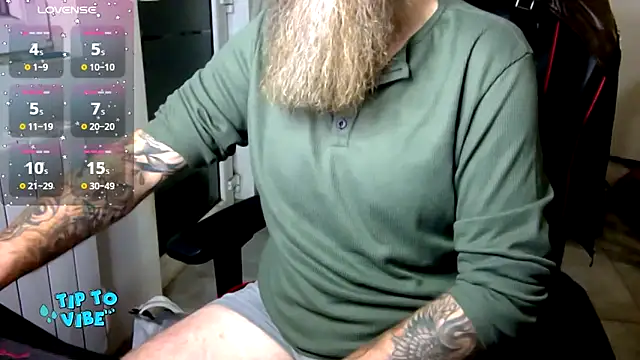 Snapshot of Ice_mannHH chatting on December 2024 10:20:01 PM Ice mannHH online show from December 2024 10:20:01 PM