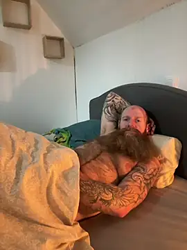 Snapshot of Ice_mannHH chatting on December 2024 10:15:02 PM Ice mannHH online show from December 2024 10:15:02 PM