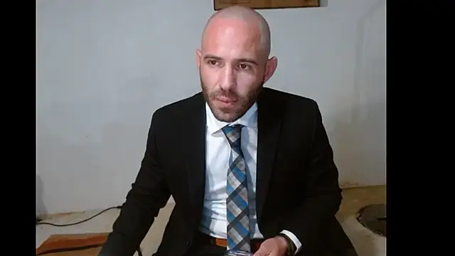 Snapshot of TheNakedPreacher chatting on December 2024 08:30:02 AM TheNakedPreacher online show from December 2024 08:30:02 AM