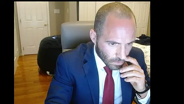 Snapshot of TheNakedPreacher chatting on November 2025 12:11:01 PM TheNakedPreacher online show from November 2025 12:11:01 PM