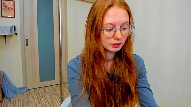 Fire Luna online show from October 2025 06:43:01 AM