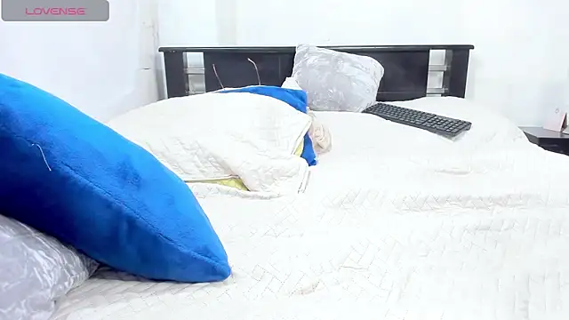 Natalystevens online show from February 2025 10:21:02 PM