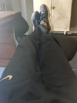 Snapshot of Juliano69xv chatting on November 2025 06:08:01 PM Juliano69xv online show from November 2025 06:08:01 PM