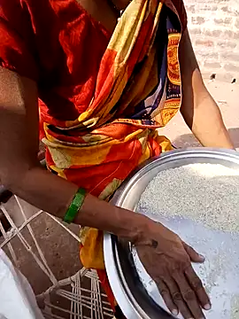 Snapshot of poojaji2024 chatting on January 2025 08:15:01 AM poojaji2024 online show from January 2025 08:15:01 AM