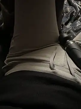 Snapshot of Ana-05 chatting on September 2025 07:28:01 PM Ana-05 online show from September 2025 07:28:01 PM